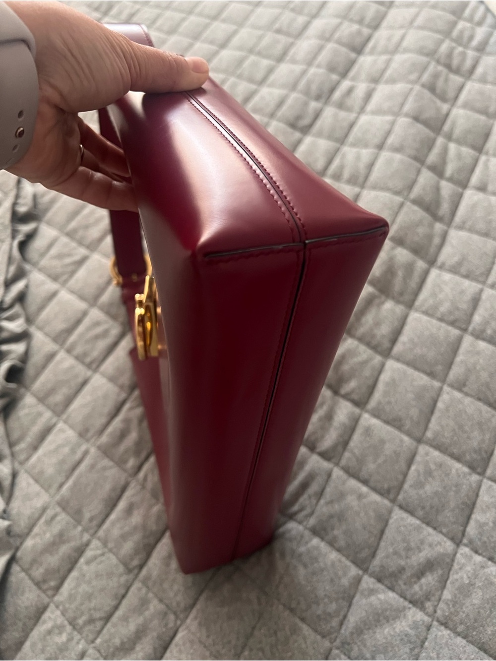 Authentic Ferragamo Trifolio Leather Shoulder Bag Raspberry Red gold Gancini - Picture 9 of 14